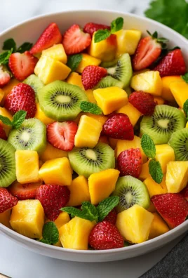 Salade de Fruits Exotiques et Fraises : Fraîche, Colorée et Pleine de Vitamines