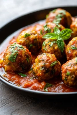 boulettes d'aubergine et sauce tomate