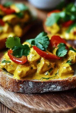 Recette : Tartines de Poulet au Curry, Poivrons et Coriandre